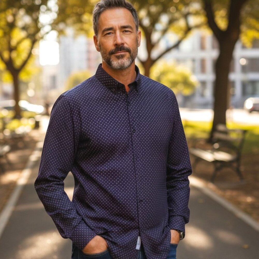 (G-205)Express Men’s Fitted‎ Button Down Shirt Navy Blue Red Dot Print Size M